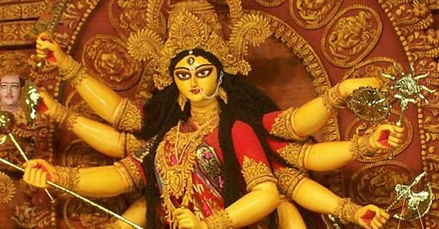 Bild der Göttin Durga beim Durga Puja